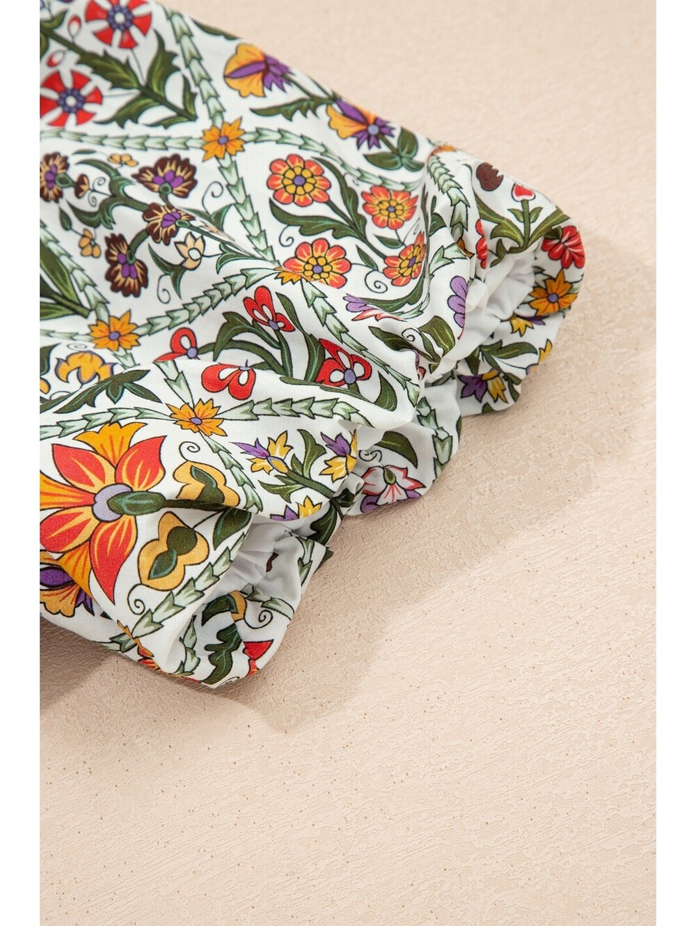 Vintage Style Floral Pattern Button-Up Shirt with Puff Sleeves - Picture 7 of 8